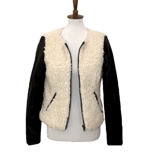 American Eagle Outfitters Jackets & Blazers - American Eagle leather sherpa jacket coat small